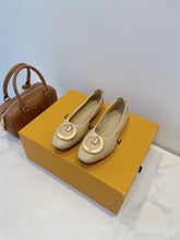 China Replica LV Women Shoes 70usd Only